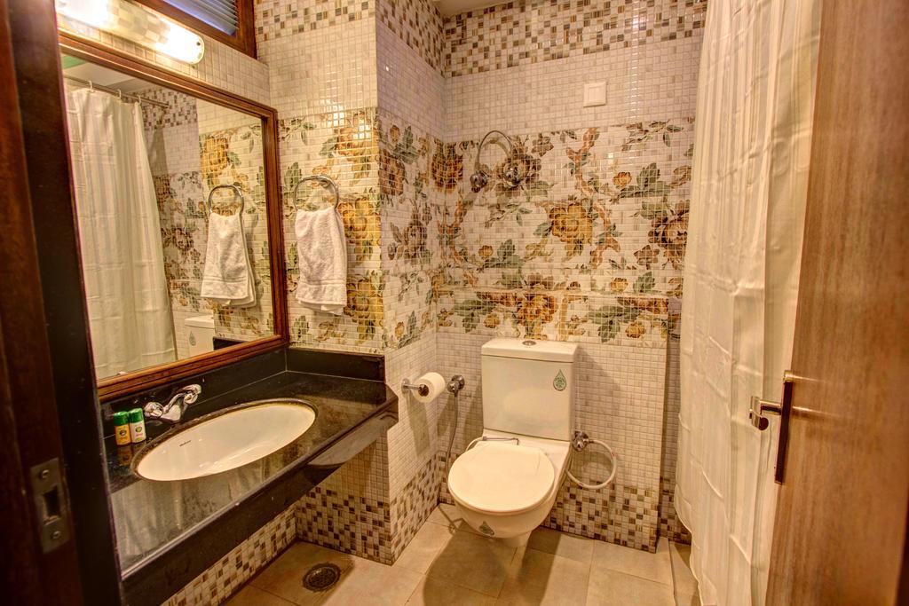 Hotel The Himachal Inn Манали Экстерьер фото